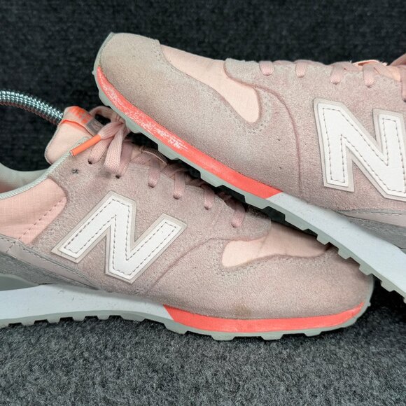 New Balance 696 Classic Sneakers Women's Size 8 Pinn Suede Retro Athletic Shoes - Picture 9 of 13